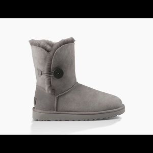 Ugg Bailey Button Gray
